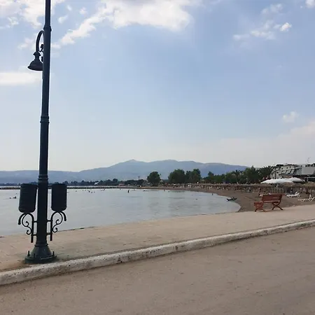 Cute - 2 Minutes From The Beach! Apartment *