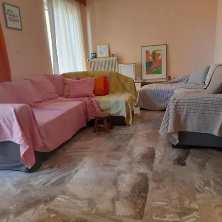 Cute - 2 Minutes From The Beach! Apartment